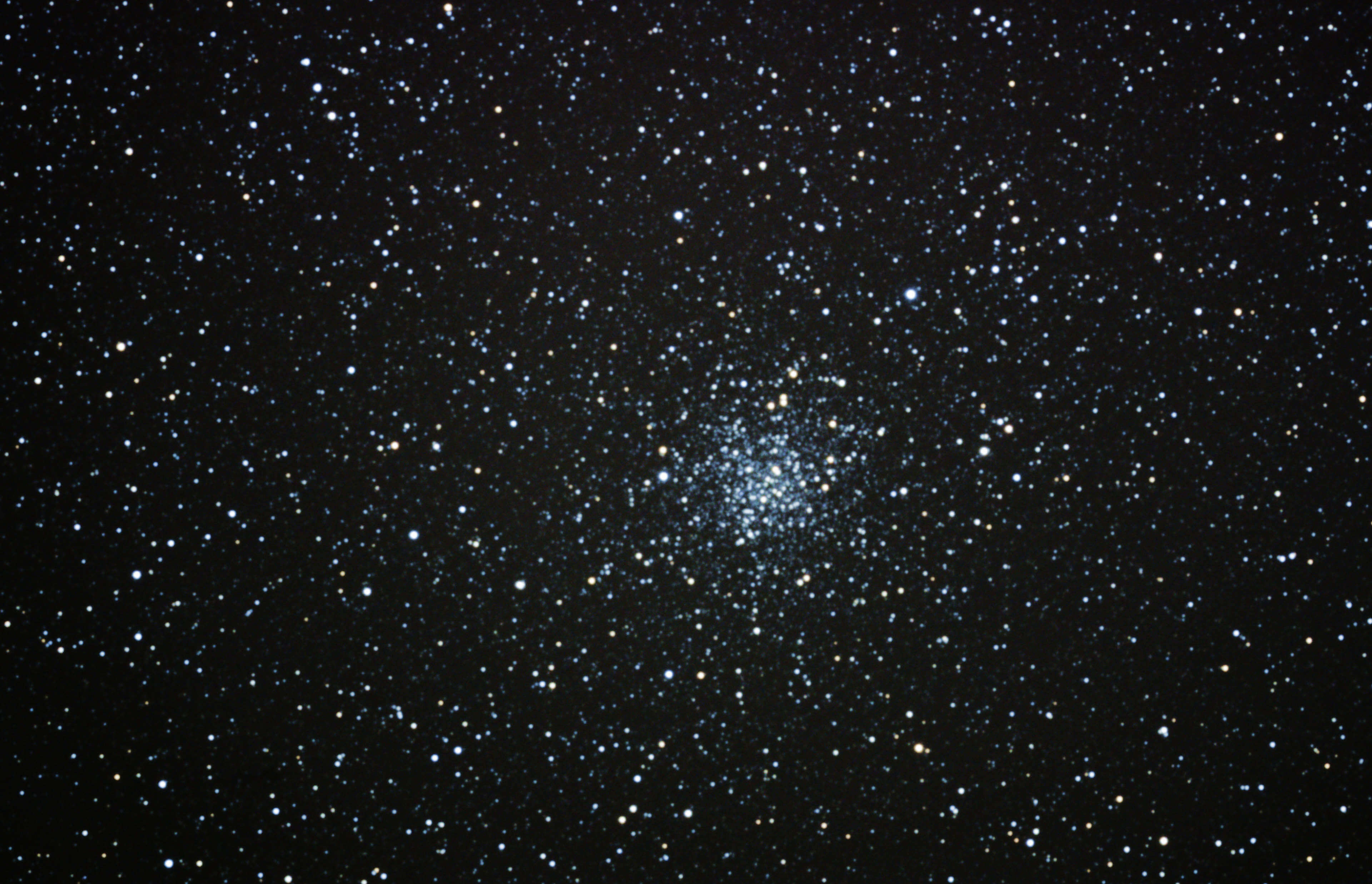Loose globular star cluster M71
